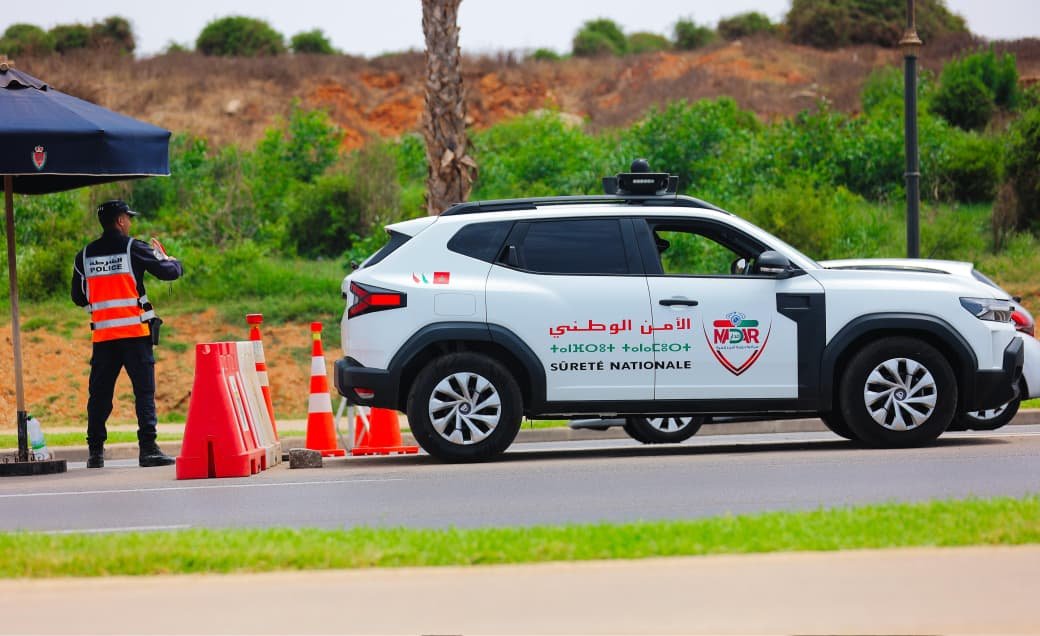 جهاز أضواء الطوارئ المصمم بالطباعة ثلاثية الأبعاد بسيارة مدار